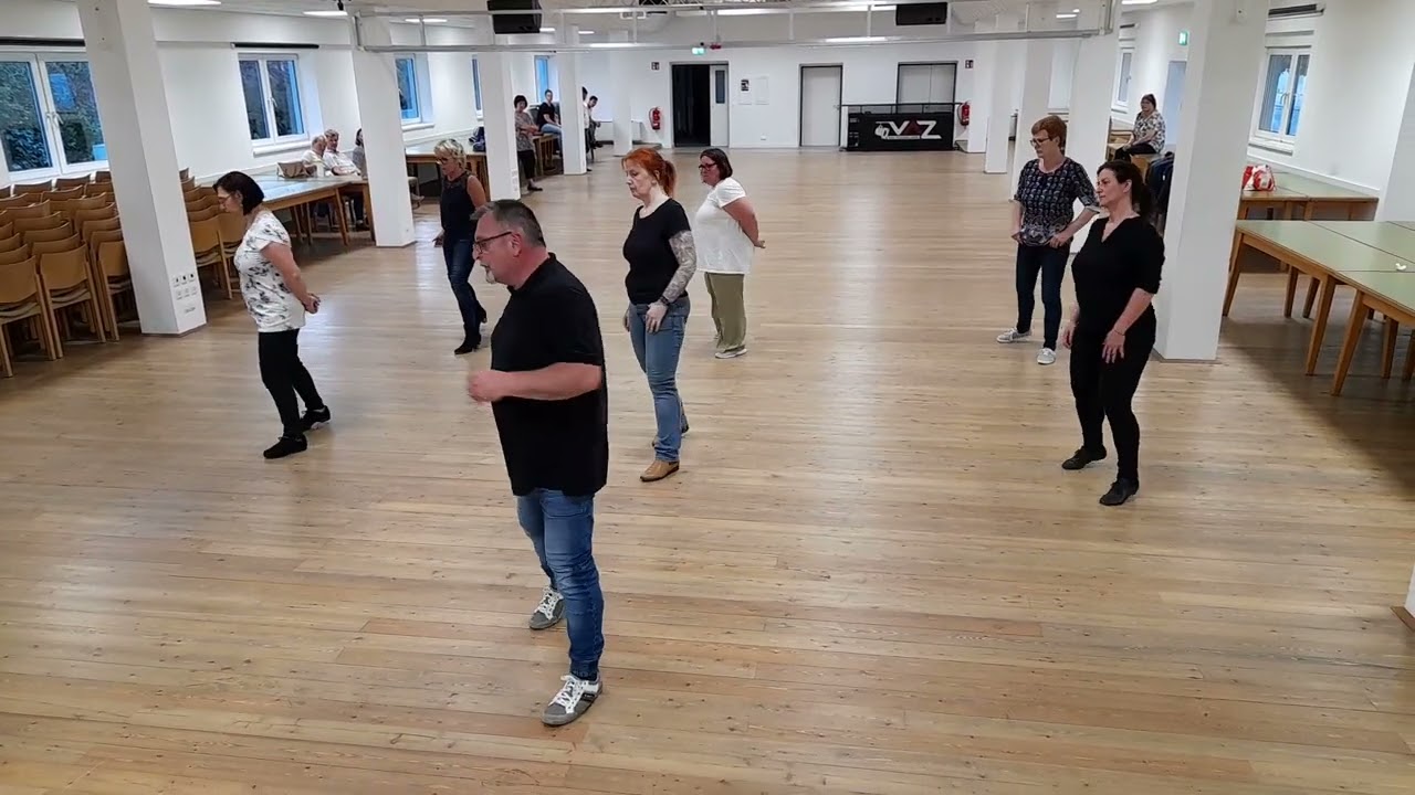 ECHO ... LINEDANCE-Steps only