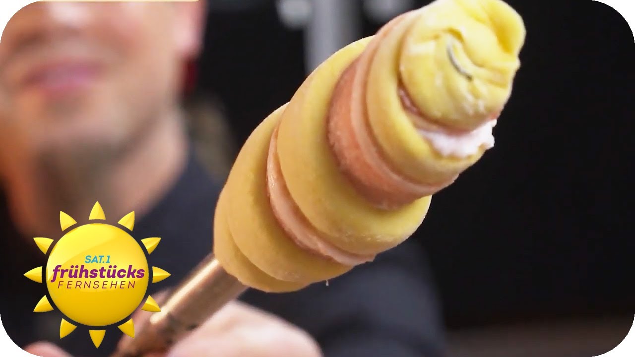 Stockbrot mit Schinken und Ei - so einfach geht's | SAT.1-Frühstücksfernsehen