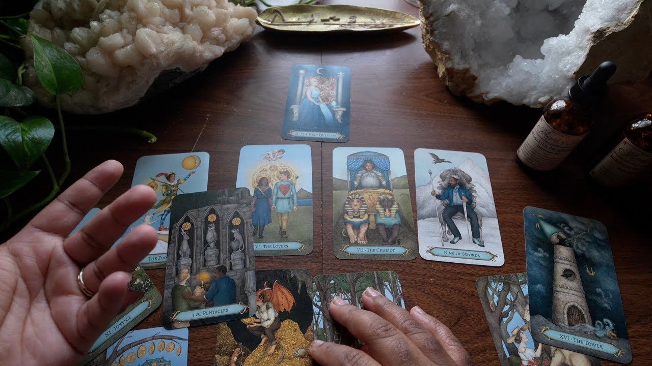 High Priestess, it's time to share your intuitive gifts globally 🦋🌙