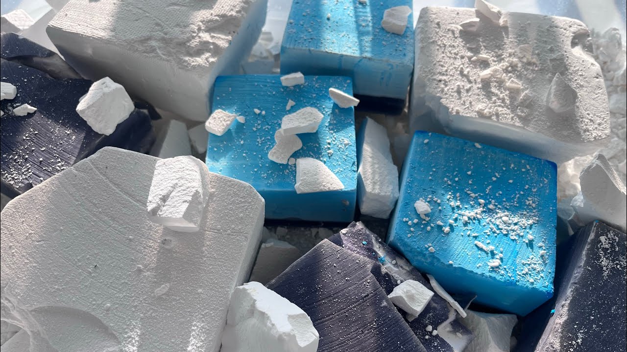 Jumbo Unpolished and Blue Dyed Gym Chalk Blocks 