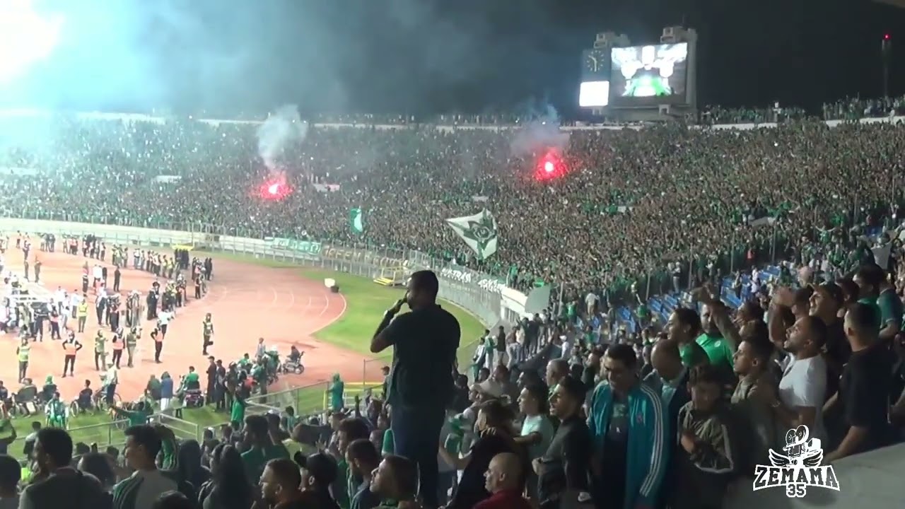 لقطة الأسبوع، هستيريا و روعة جمهور الرجاء بعد هدف اللاعب الناهيري في مرمى فريق حسنية أكادير