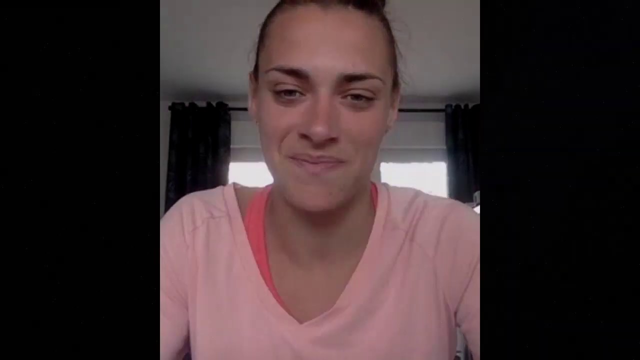 MoveMum interview Laura Glauser (Gardienne de l'équipe de France) sur le thème : Sport et grossesse