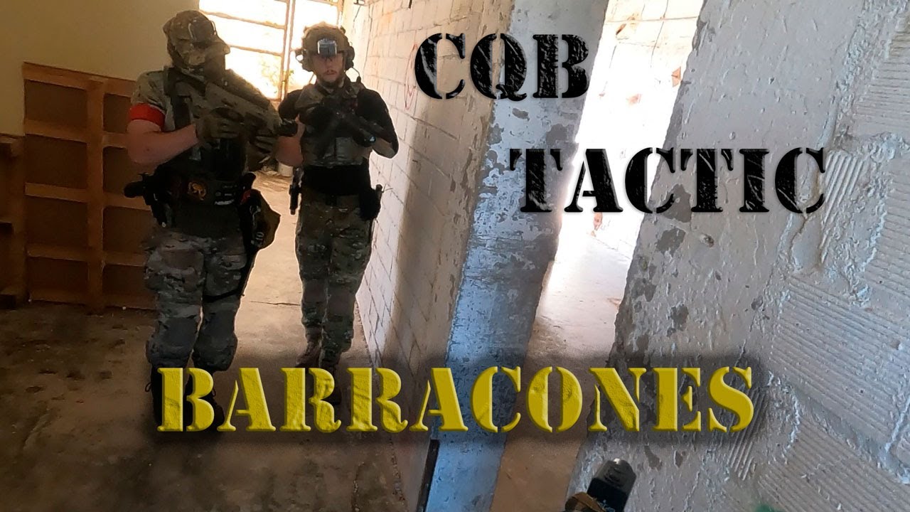 Jugando airsoft táctico en CQB Barracones