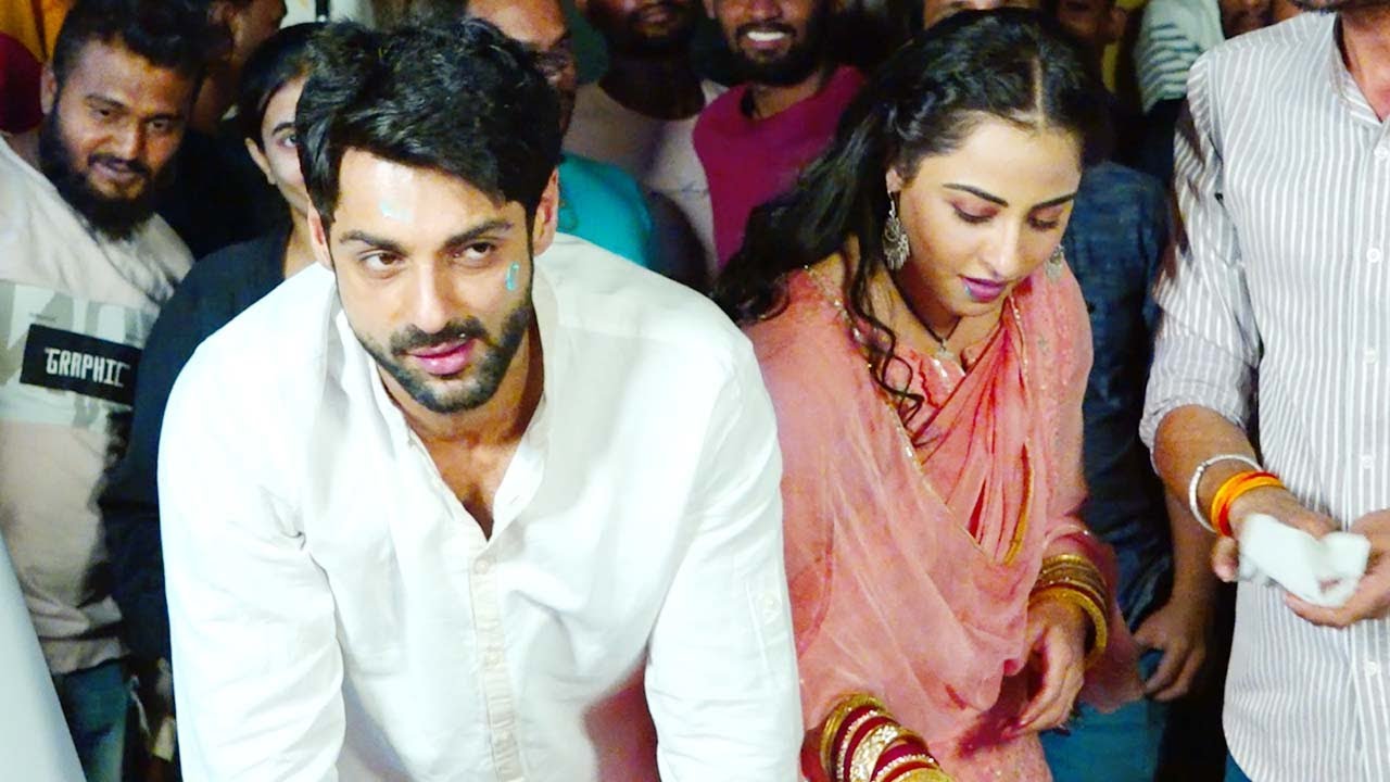 Karan Wahi & Niyati Fatnani सीरियल CHANNA MEREYA के 100Eps पूरे होने का मनाया जश्न, Media से की बात