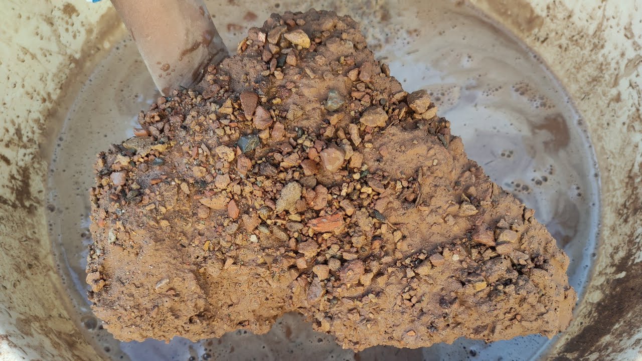 Asmr: Big gritty red dirt stone chunks crumbling and dipping in water also with fast speed♥️💦#asmr