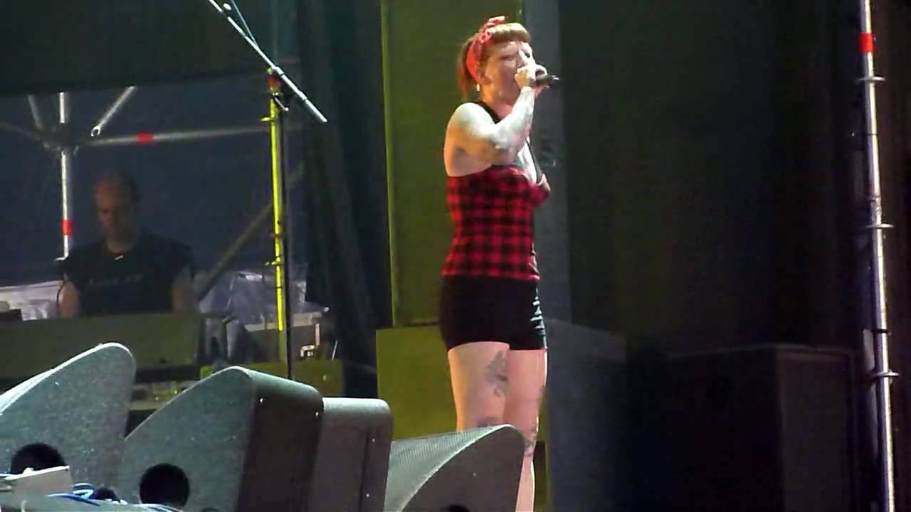 Walls Of Jericho - A Trigger full of promises (live @ Graspop 2010)