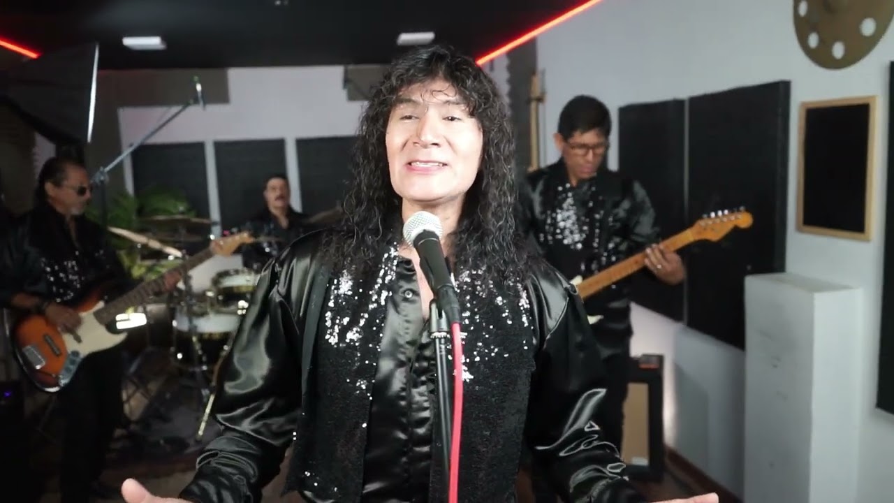 ADORO / Video clip oficial  EL SHOW DE PASTELES VERDES CHIMBOTE PERÚ