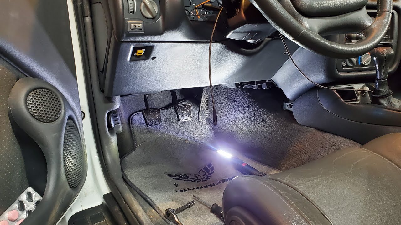 Как заменить реле указателей поворота / мигалку на Pontiac Chevrolet Camaro Trans Am Fire 1993-20...