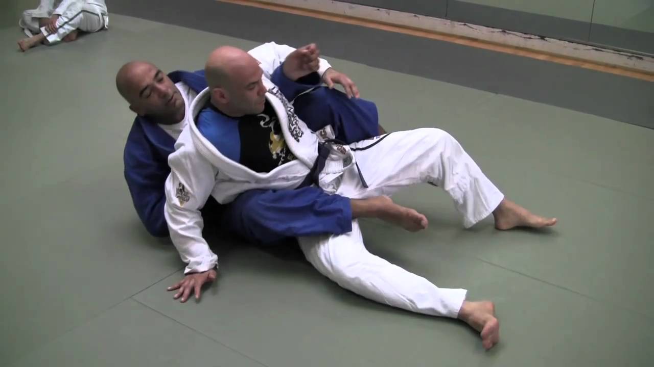 Brazilian Jiu-Jitsu Technique - Taking the Back from Guard - Ailson 