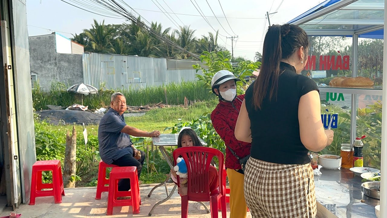 Nay Vợ 2 Sướng Bán Thay Mẹ Hết Sớm Về Đi Chợ Hoa Tết #1262 - Hai Sướng 