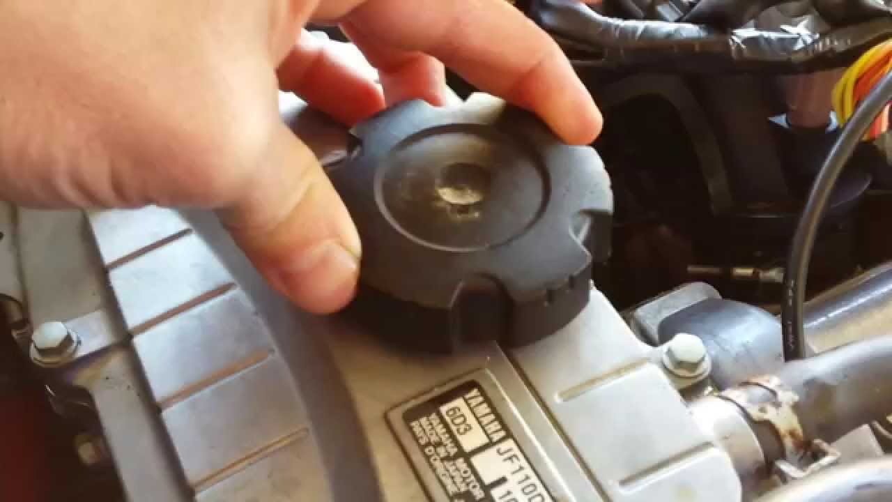 Yamaha VX1100 - Oil and Filter Change for the Jet Ski