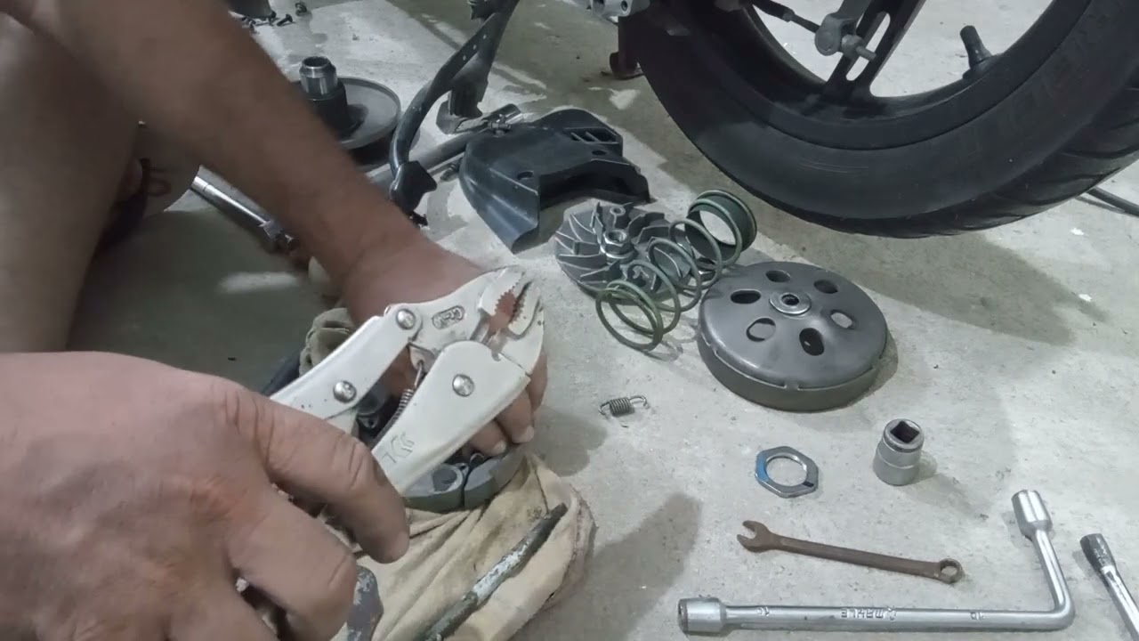 Troca da embreagem da PCX Honda(2)
