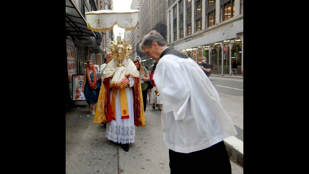 Corpus Christi Eucharistic procession at Holy Innocents Church on 6/7/21