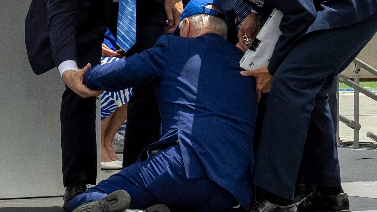 Kid pulls ‘greatest costume’ in America after dressing up as falling Joe Biden