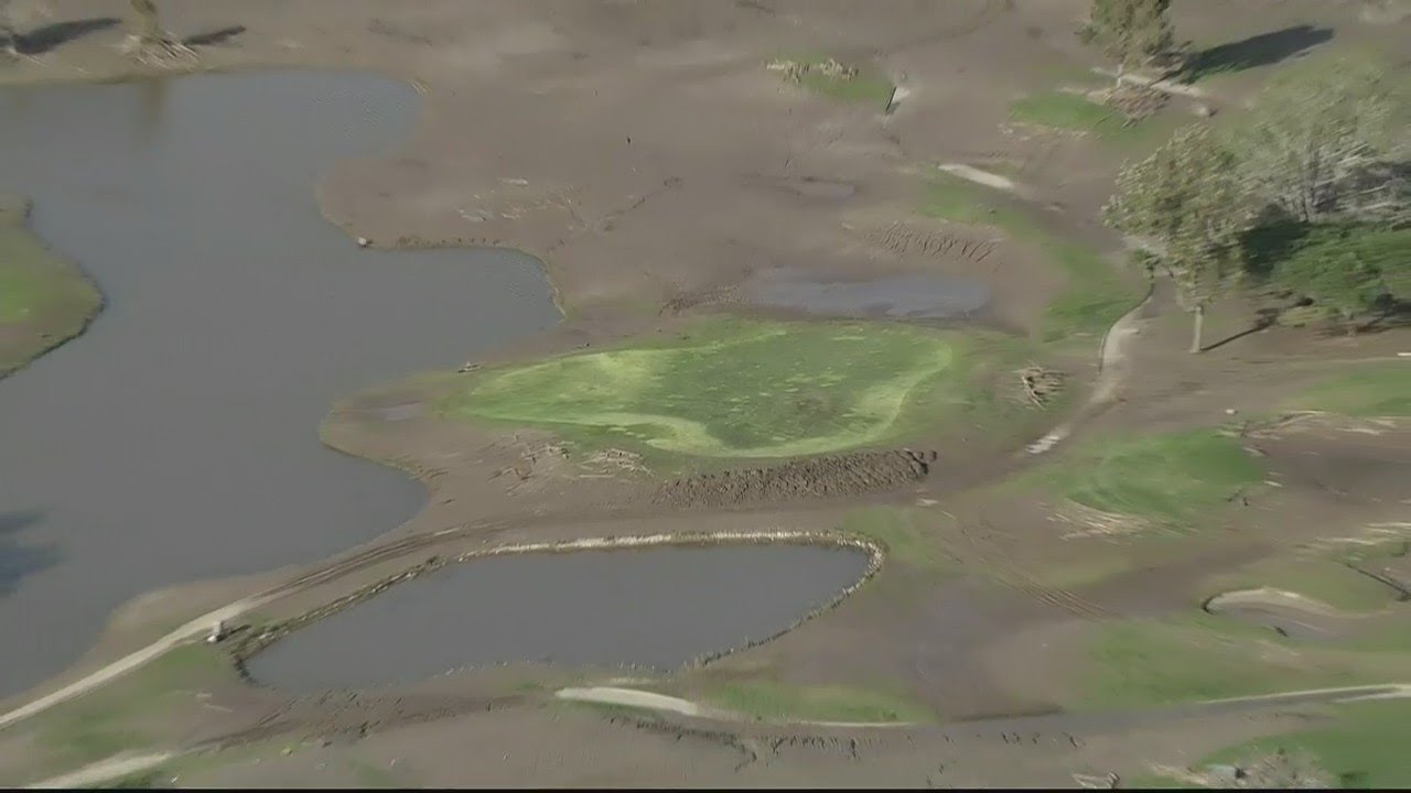 Golf course in Ventura County flooded