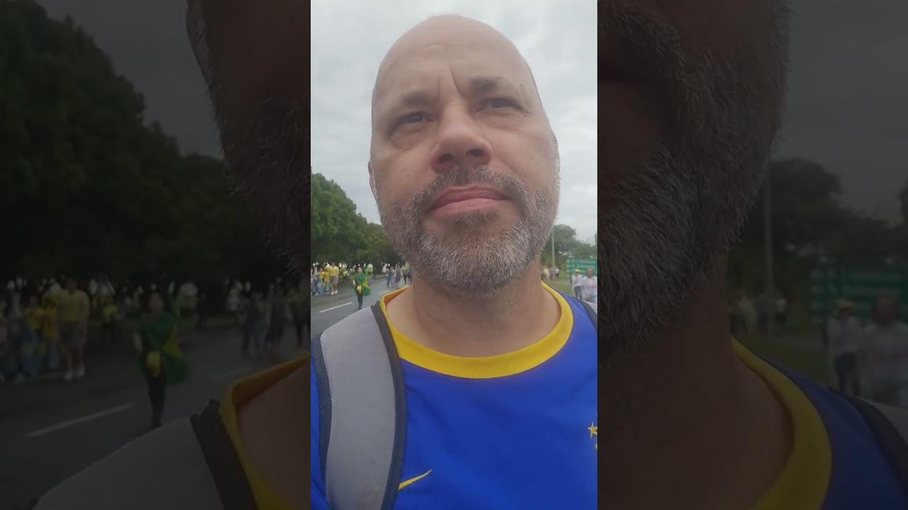 Concurso público para ministro do STF e exigência que seja juiz de carreira.