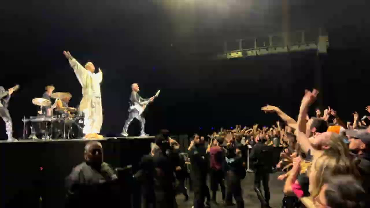 Parkway Drive - Prey (Live in Lyon 2025) | Halle Tony Garnier - 20th Anniversary Tour