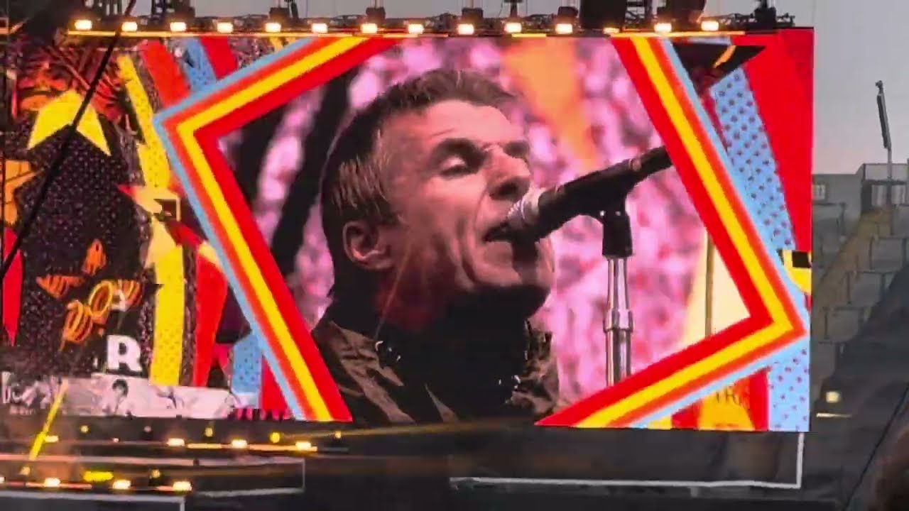 Oasis - Roll With It - 16/08/2025 - Dublin, Ireland 