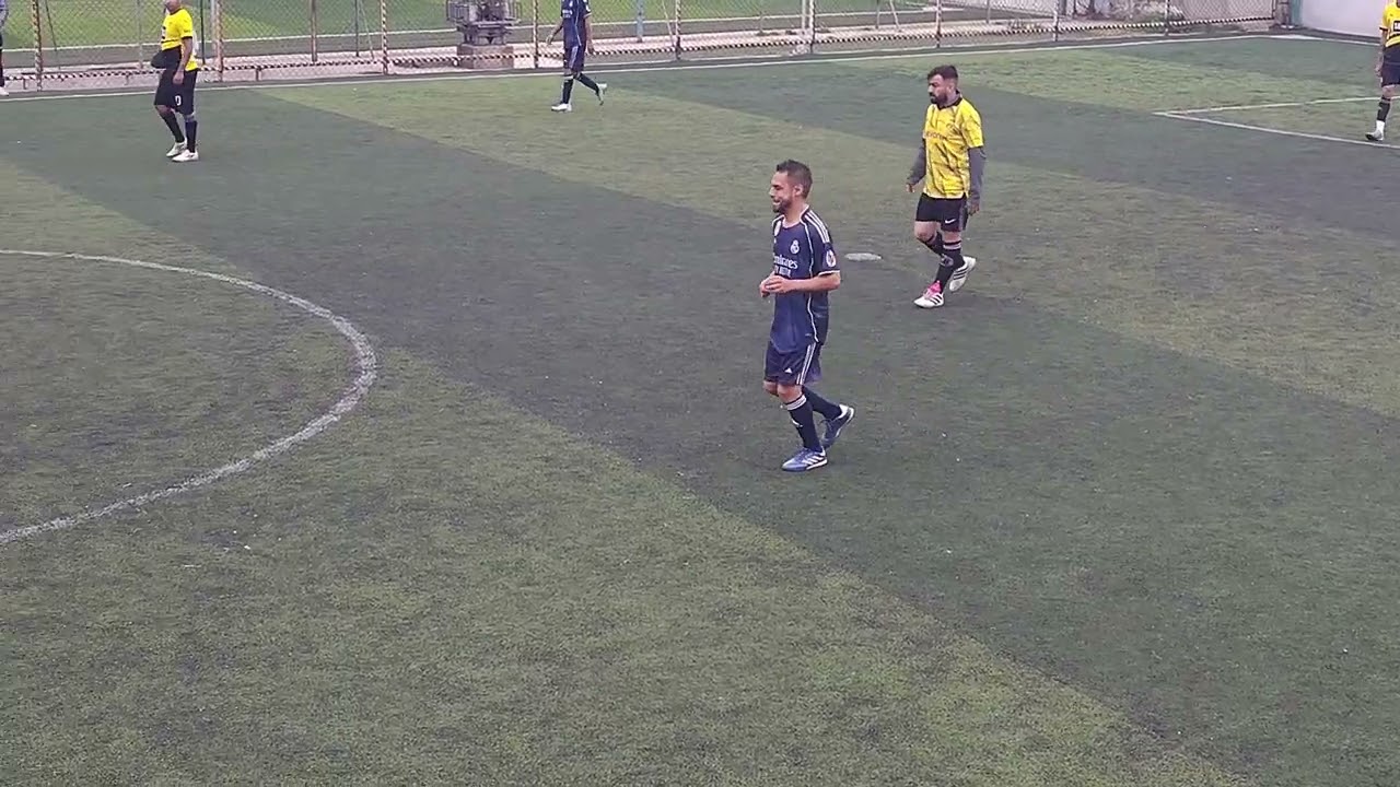 Real Madrid 🆚 Relámpago 