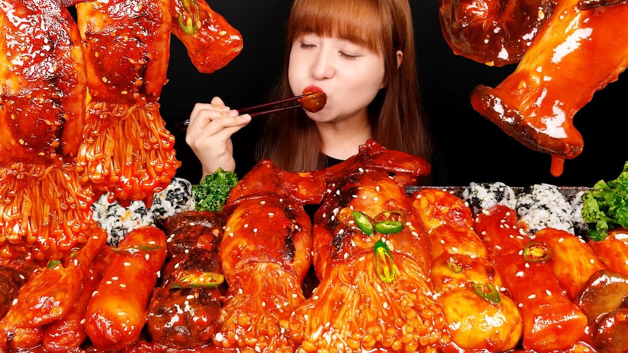 приготовление MUKBANG :) острый гриб еноки в кальмарах, различные грибы, рыбные котлеты, ттеокбокки.