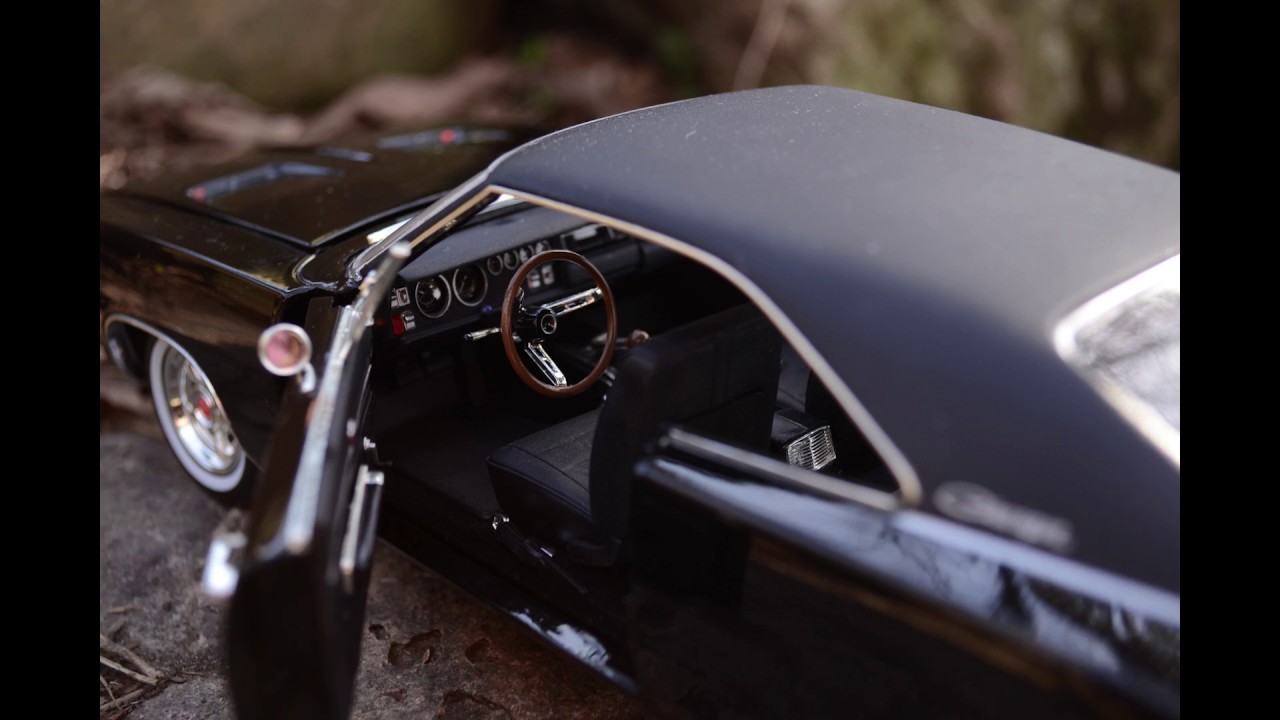 1:18 Dodge Charger 1968 by Greenlight - Bullitt Movie