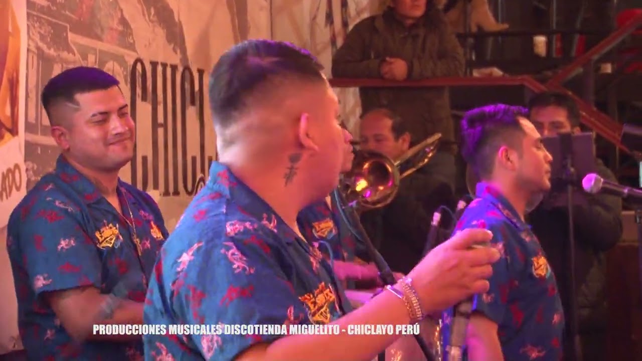 MIX CENIZAS - JORGE ESQUIVES Y ORQUESTA ( EN VIVO ) CHICLAYO - LOCAL ( LA ESQUINA )