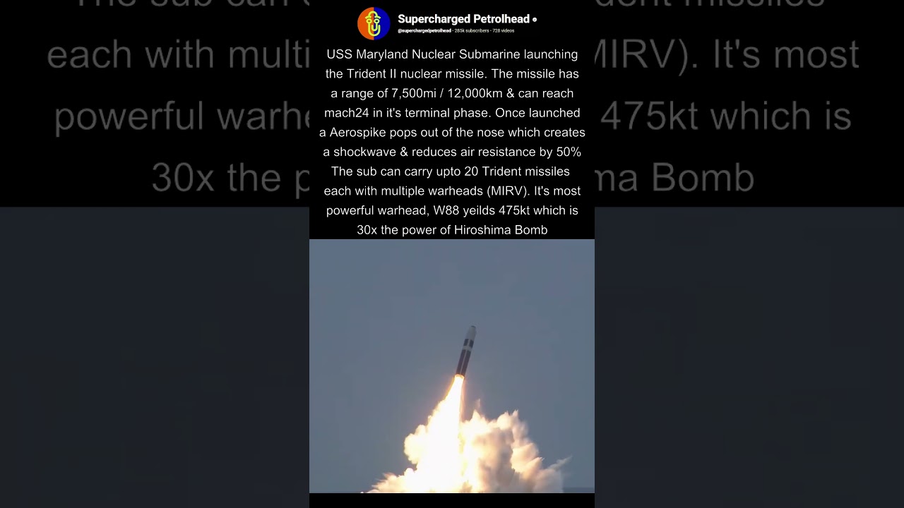 Американская подводная лодка запускает ракету &laquo;Трайдент&raquo;.