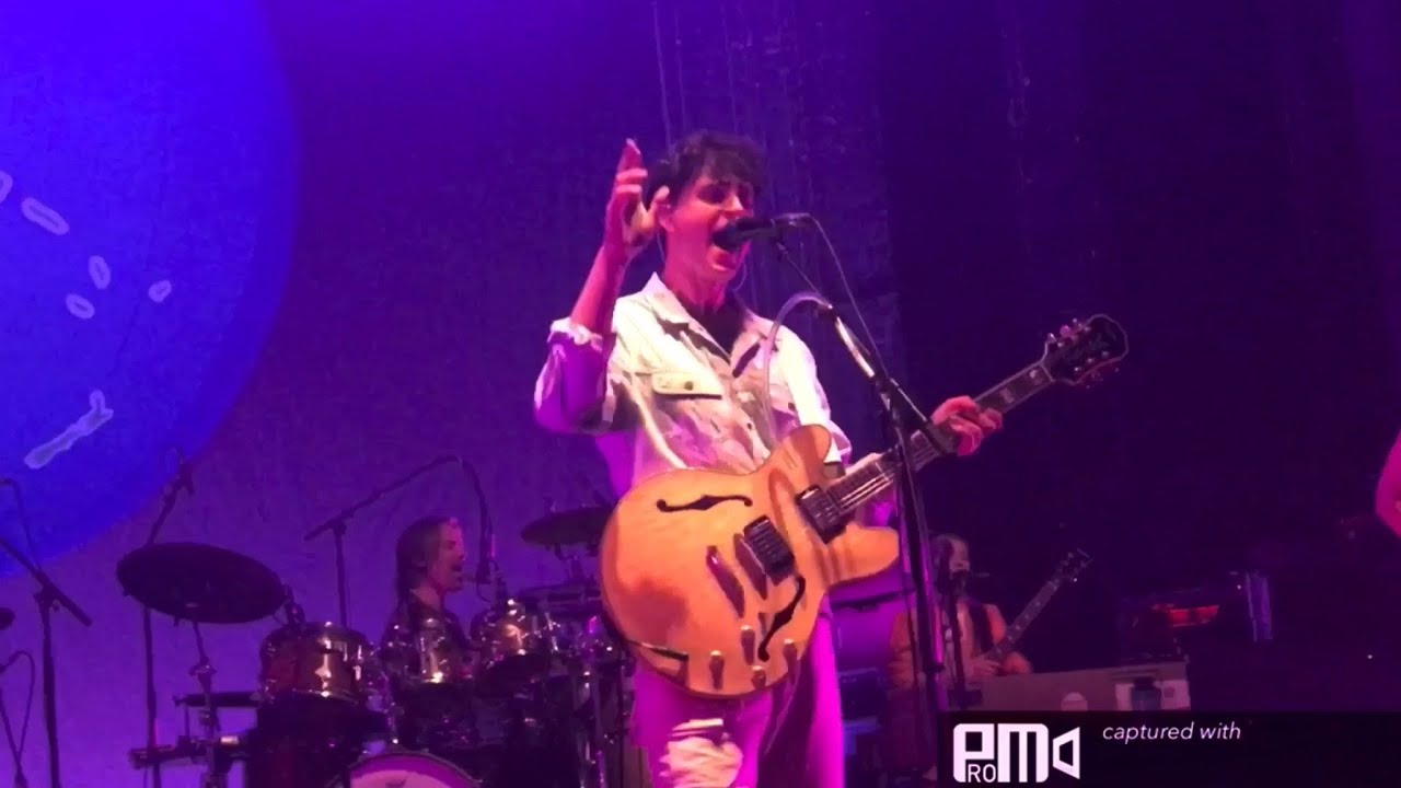Vampire Weekend - Stranger (Live at Sydney - Enmore Theatre)