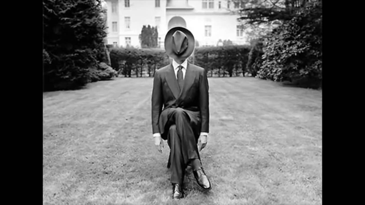 Videolezione La Fotografia Surrealista negli scatti di Madoz, Smith e Kazanjia