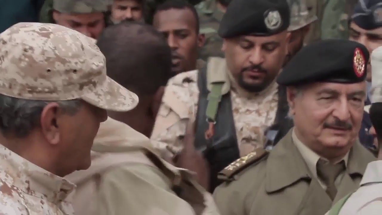القائد العام للقوات المسلحة يلتقي قادة محاور القتال في مقر غرفة عمليات الكرامة ببنغازي 17.فبراير2016