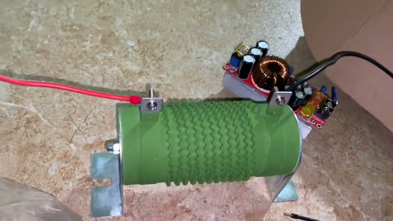 Sạc điện gió với bộ sạc cao cấp hướng dẫn anh khách đấu nối và cài đặt