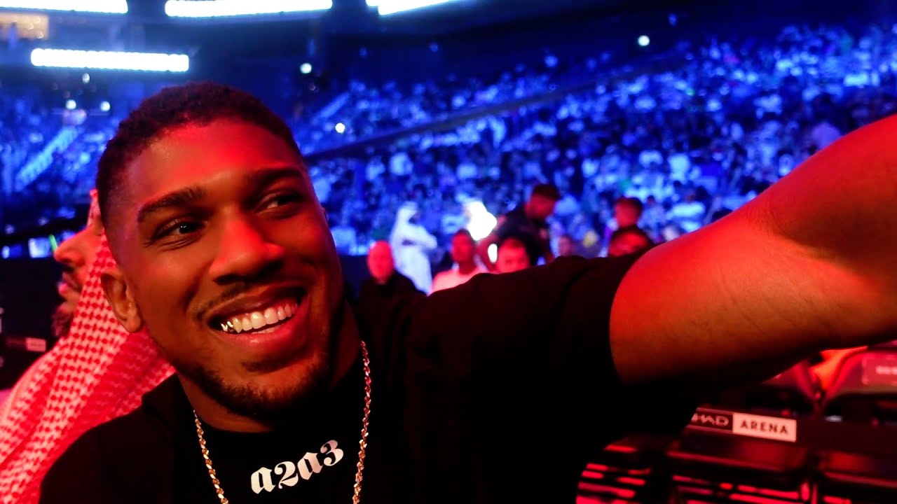 Anthony Joshua Says He'll Fight Deontay Wilder in 2023 | 