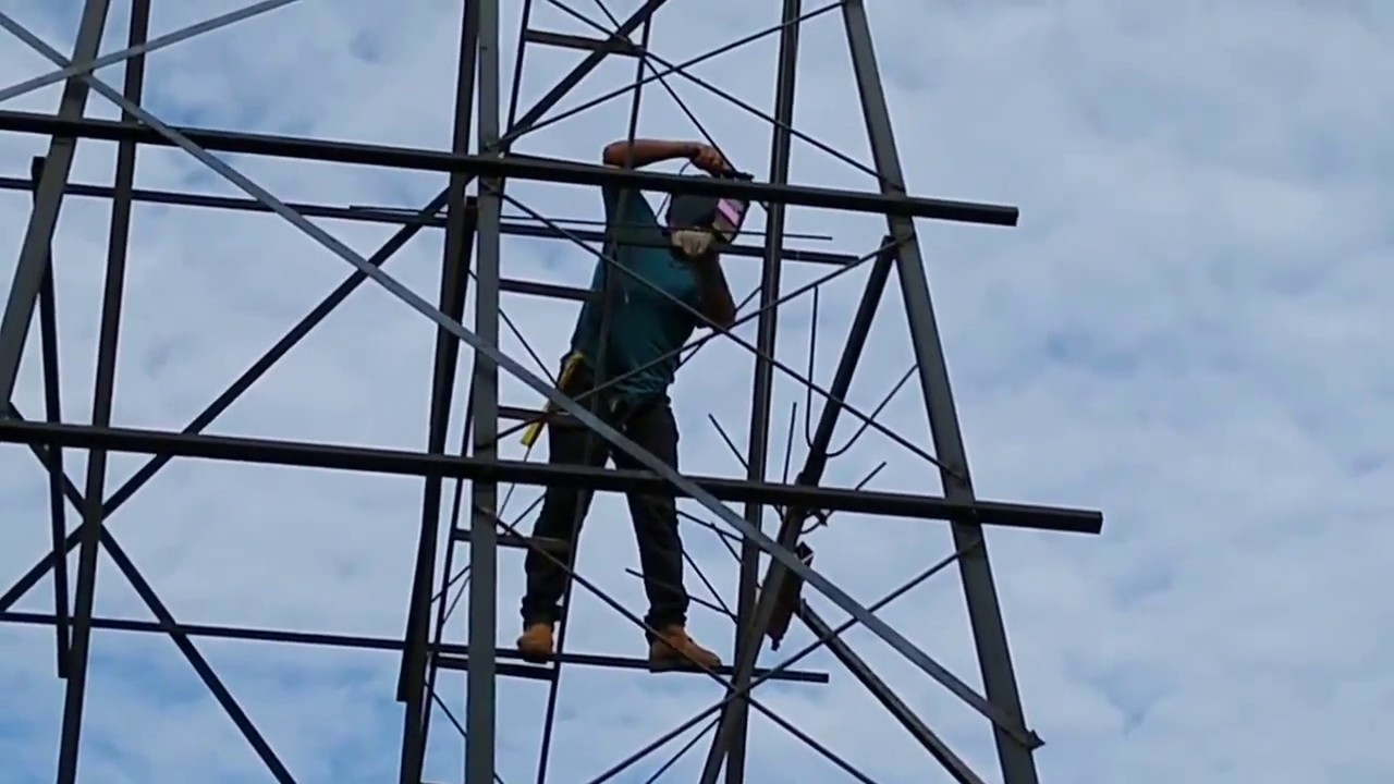 Construção de Chalé Suíço todo em metal - parte 3