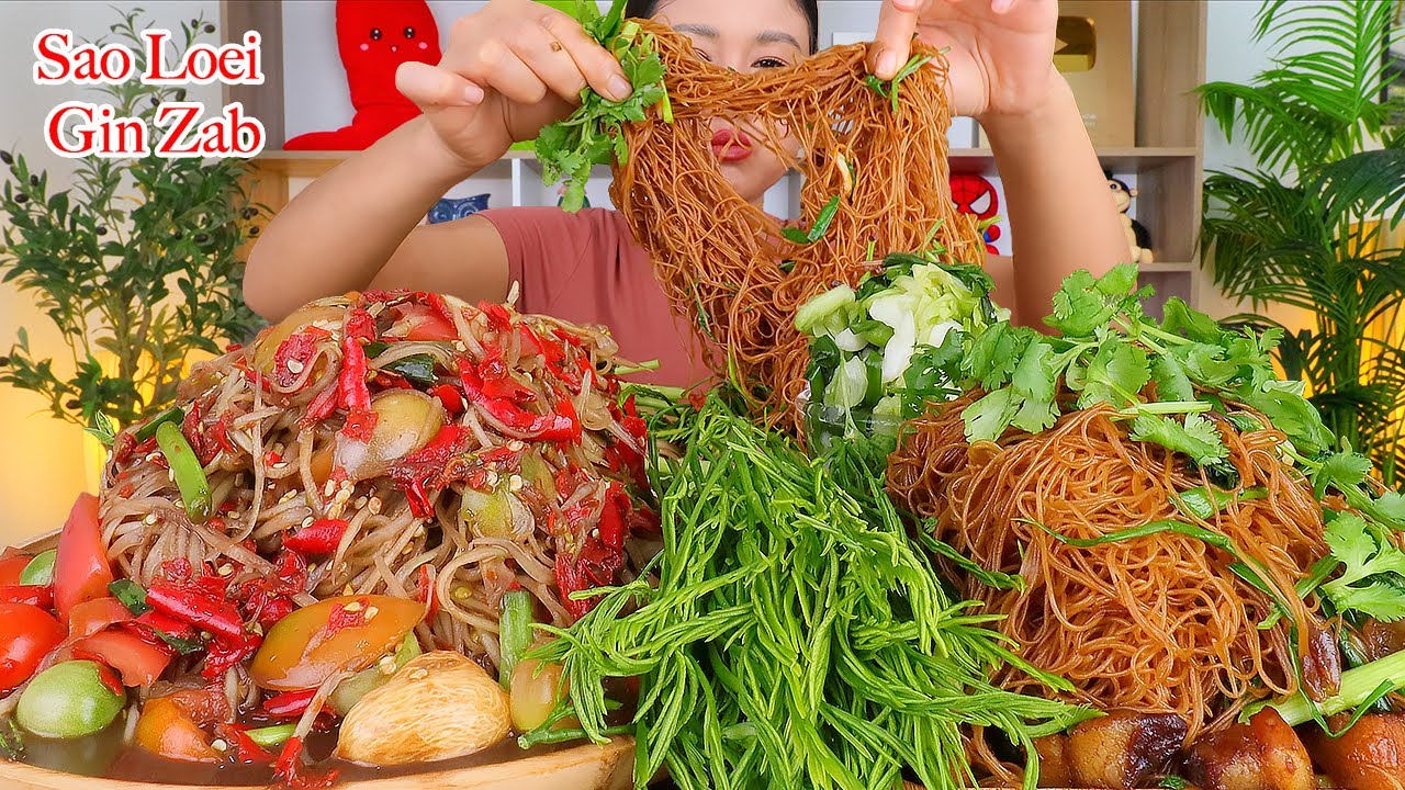 กินส้มตำปลาร้าเผ็ดๆ‼️ผัดหมี่ใส่หมูสามชั้น ชะอมแซ่บๆจ้า