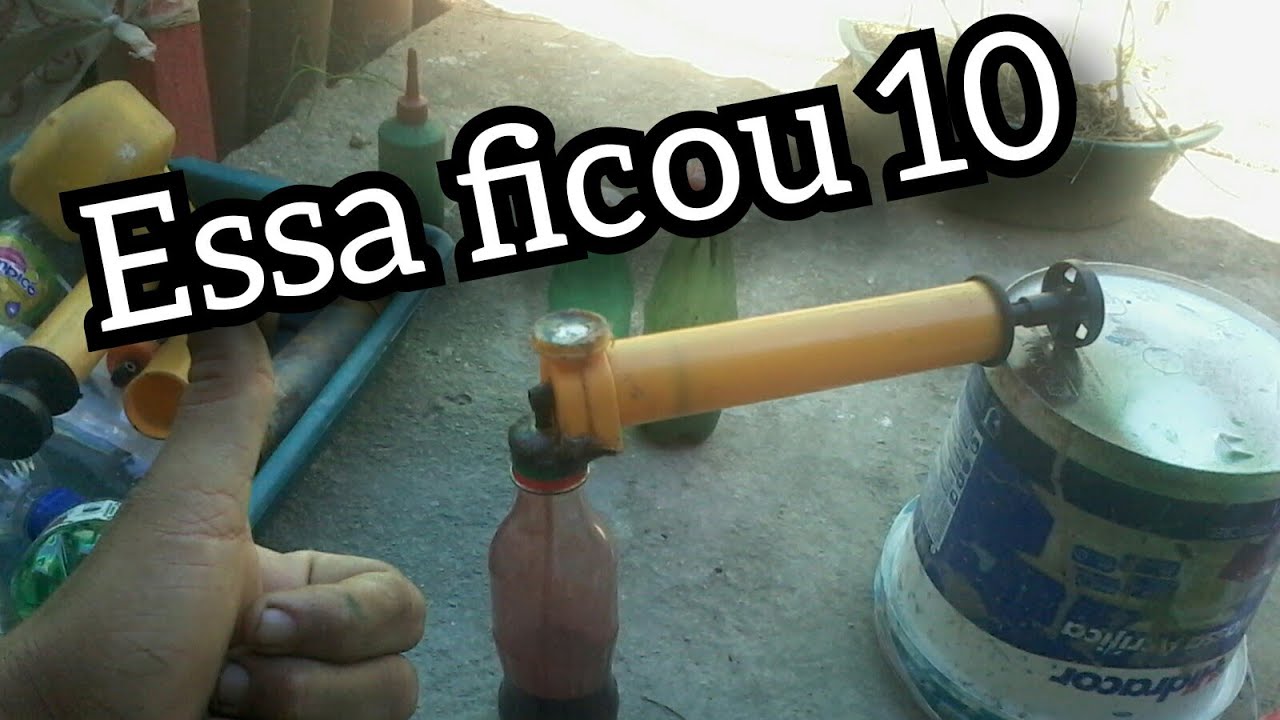 Bombinha  manual de pintura feita  com bomba de pulverizar .