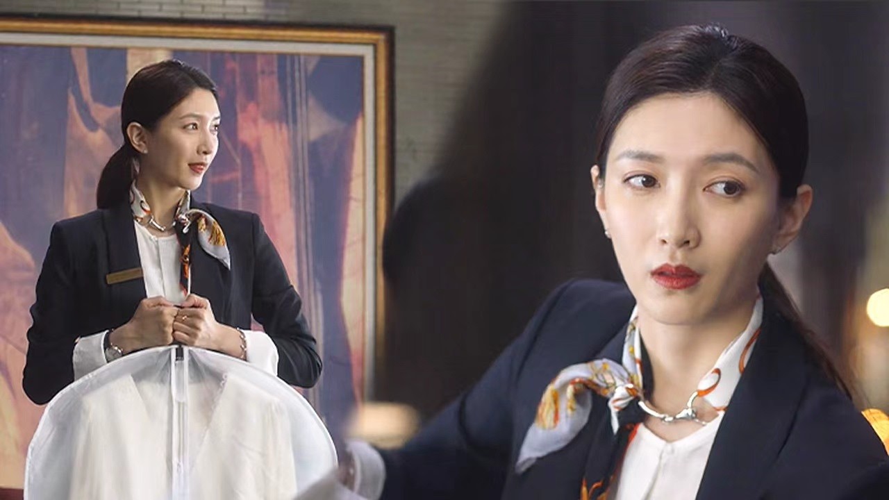 丢人！小三和年轻店长抢富婆客户，居然输了！10年柜姐白干了！💥【三十而已ENG SUB】 #chinesetelevisiondramas