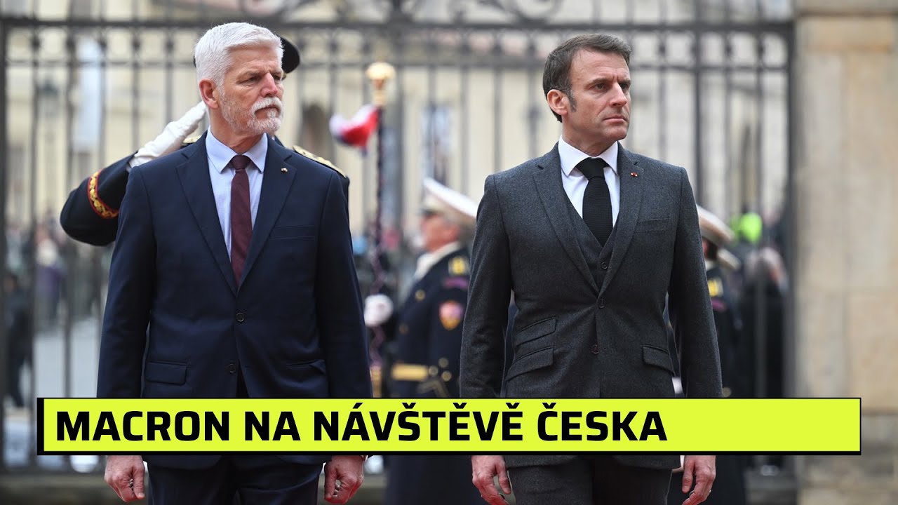 Macron dorazil za Pavlem na Pražský hrad. Demisi, křičeli na francouzského prezidenta lidé