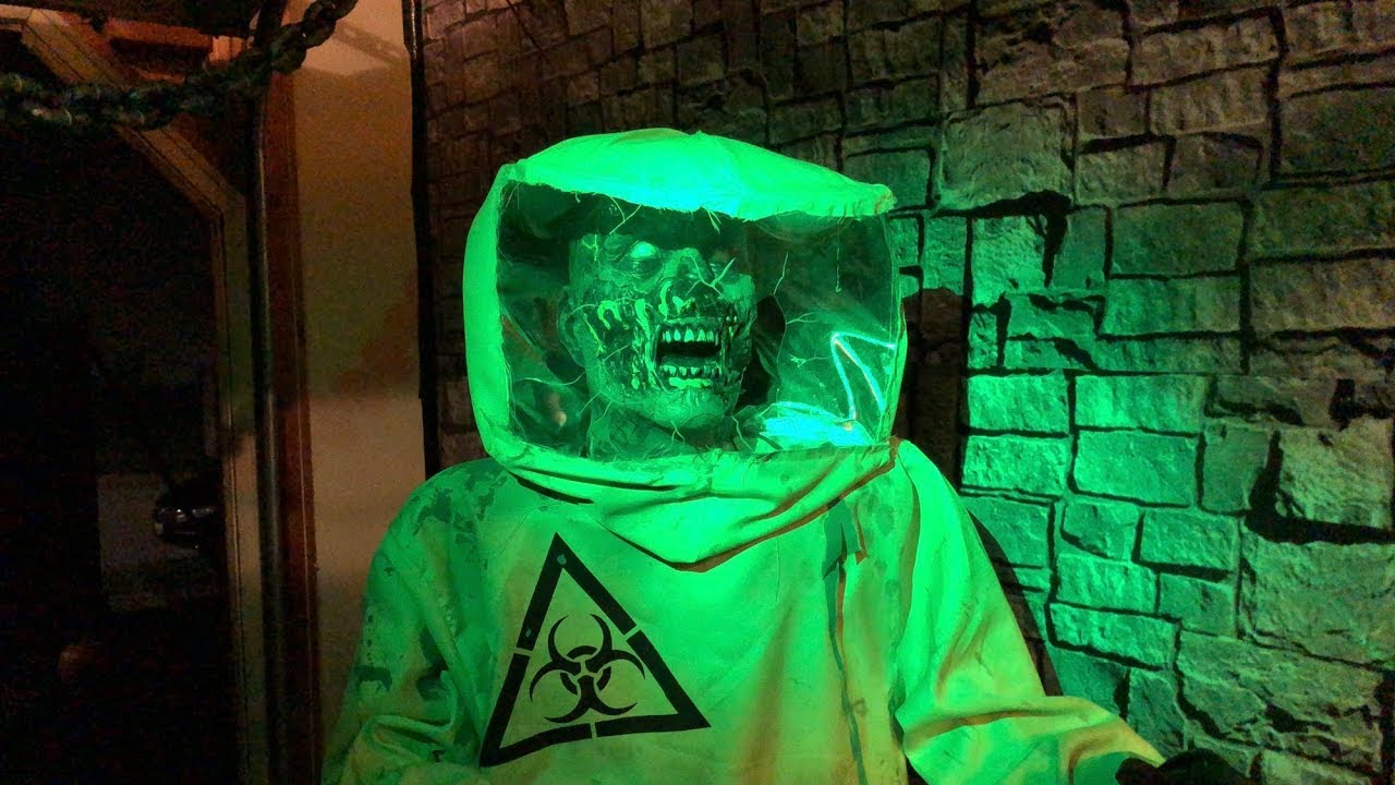 Haunted house build 2018 part 7 (hazmat zombie & toxic waste barrels)