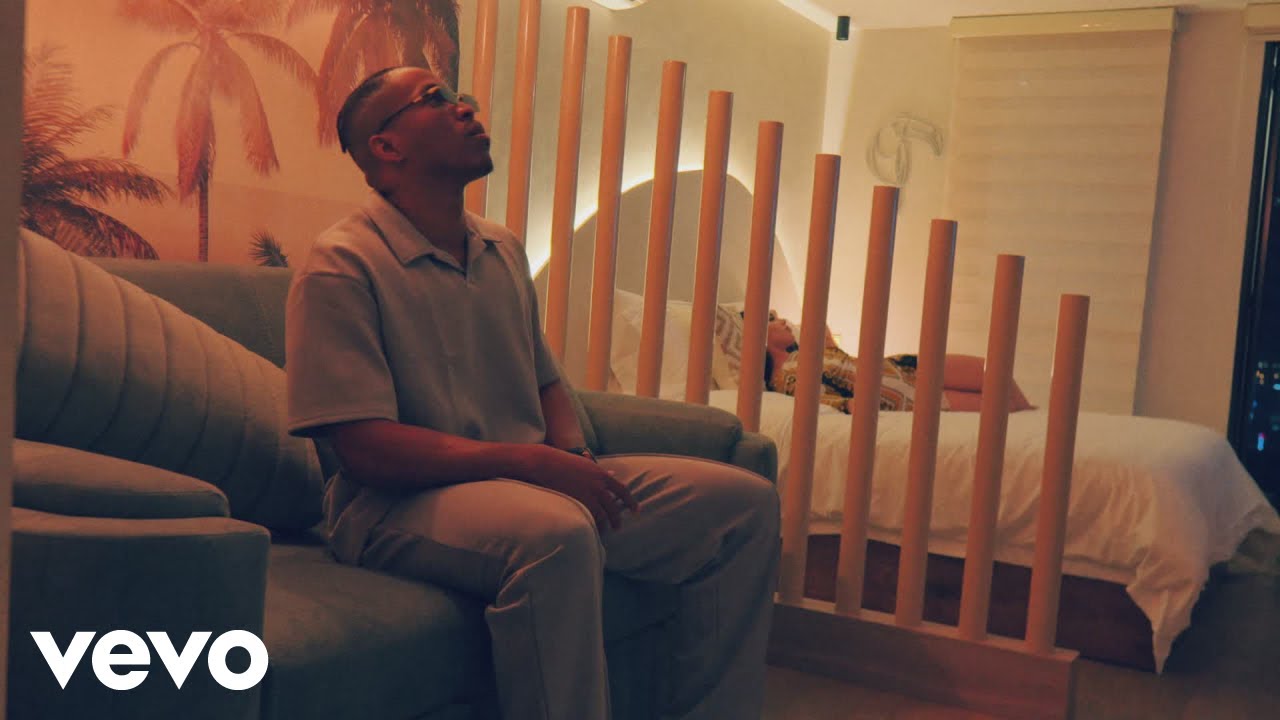 Llacs - SINTUSBΣSOS (Official Music Video)