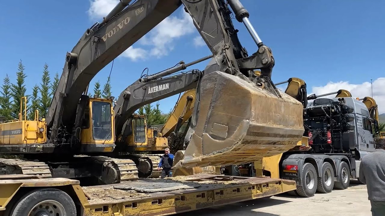 Transporting Volvo EC700, Caterpillar 365C And Liebherr 964 Excavators - Fasoulas Heavy Transports