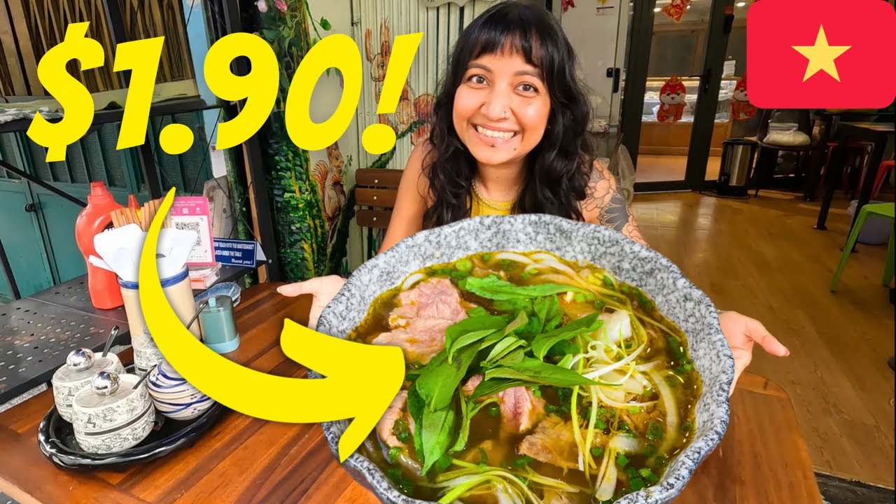 $1.90 spicy beef noodle soup! 🇻🇳 B&uacute;n B&ograve; Huế in Ho Chi Minh City (Saigon), Vietnam