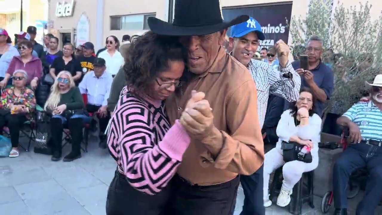 Oye? Reyna de mi vida! Yo te quiero a ti ❤️🎵💃🕺 Musical Milagro 😍 🪗