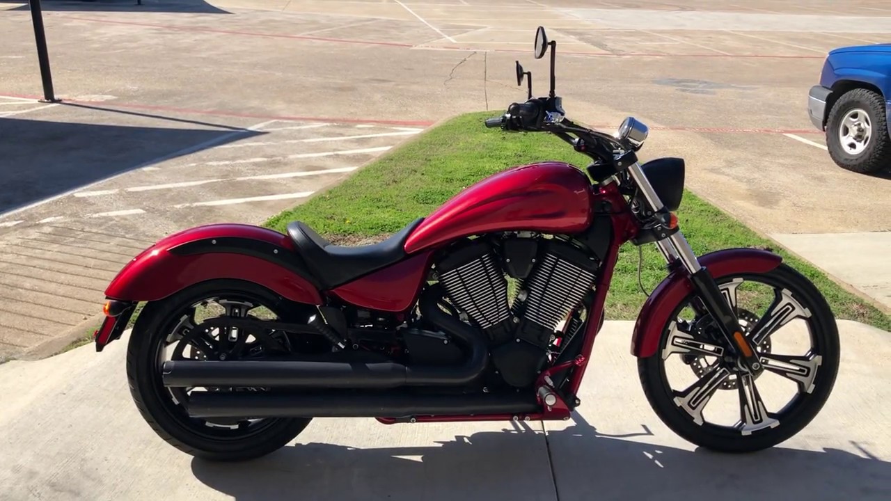 058945 2017 VICTORY VEGAS
