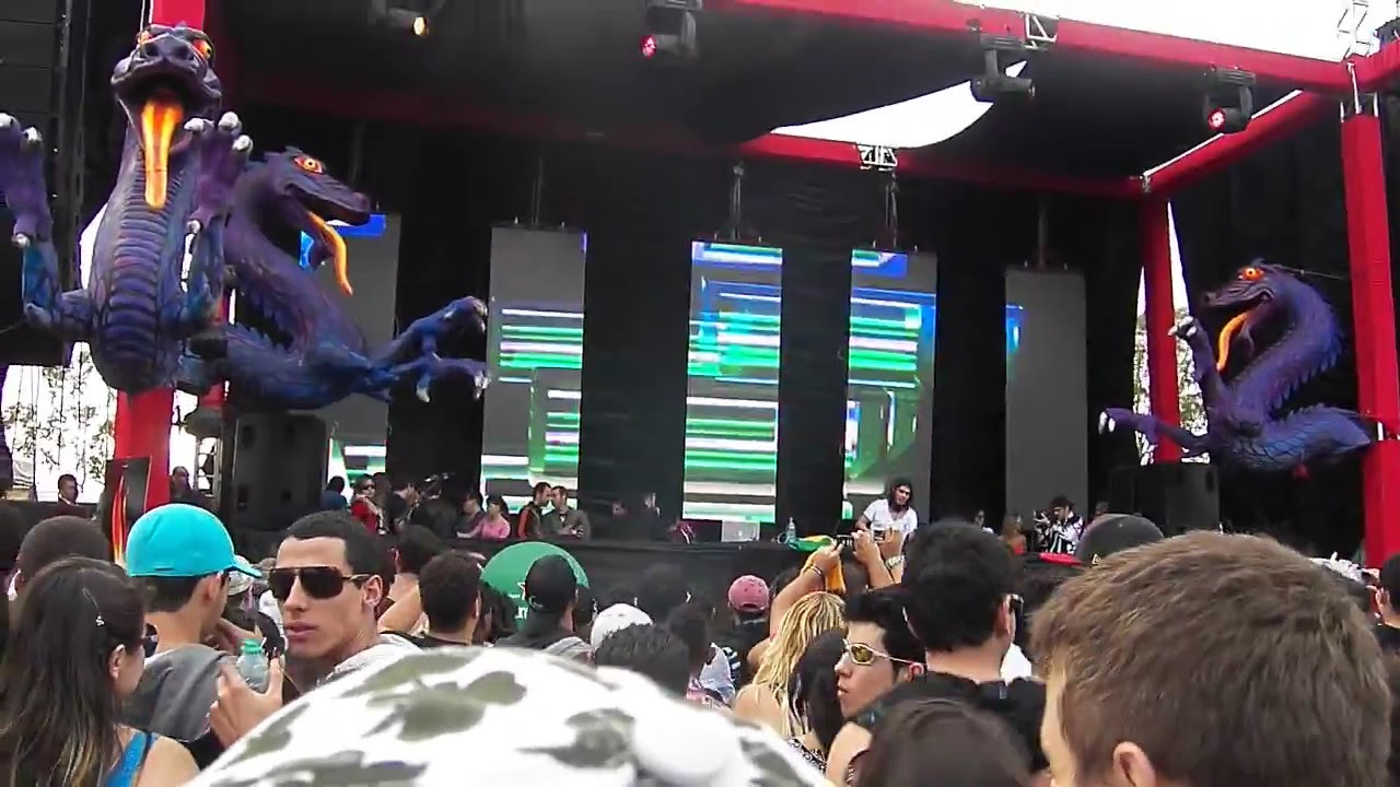 Paranormal Attack Walking In The Sun (Live) Playground 2012