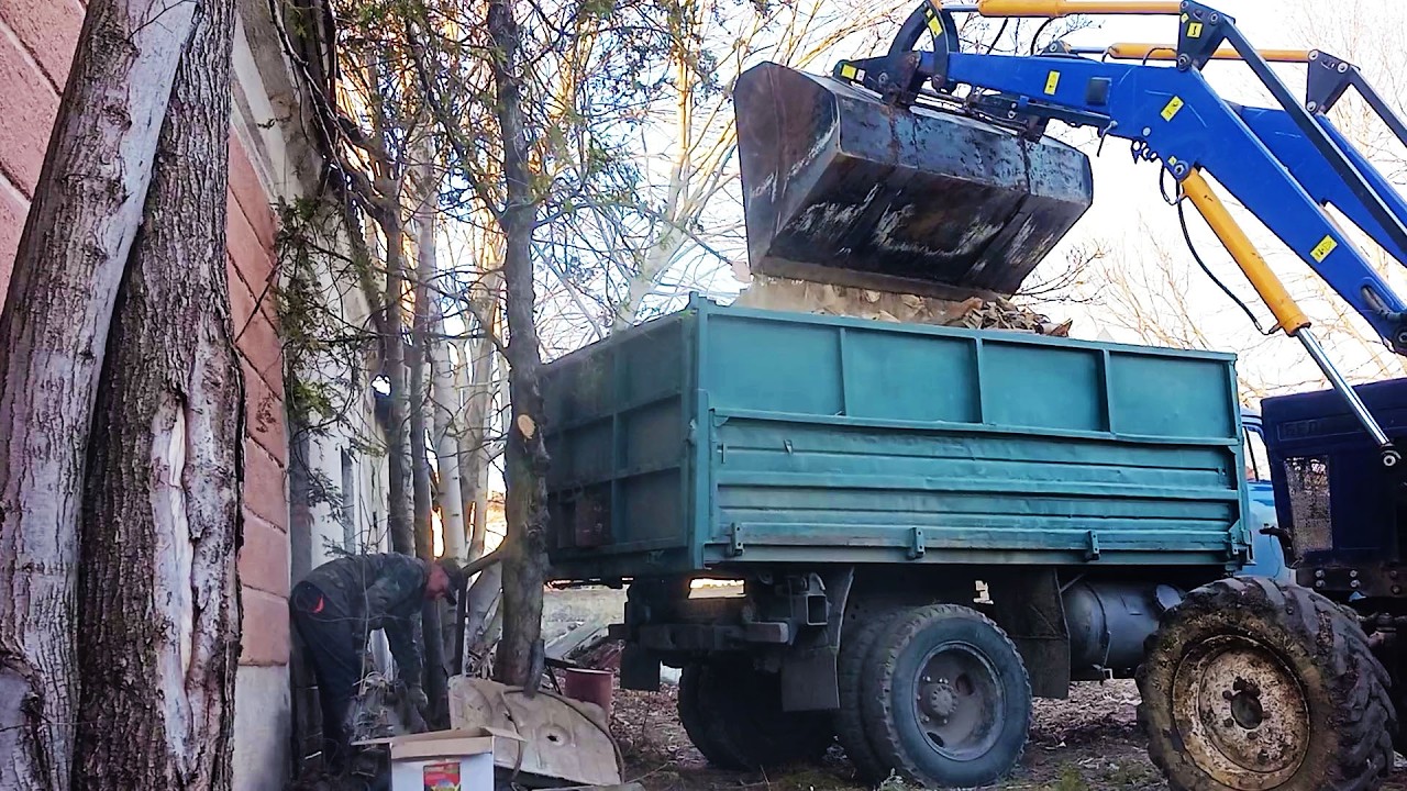 Коля оре аж приспівує а ми вантажимо