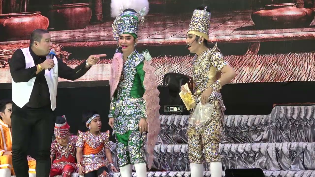 ฉากน่ารัก ๆ กุ้ง⭐คิง⭐เนส 🤞👍💖#หน้าอำเภอสรรคบุรี อ.สรรคบุรี จ.ชัยนาท 19 ม.ค.2569