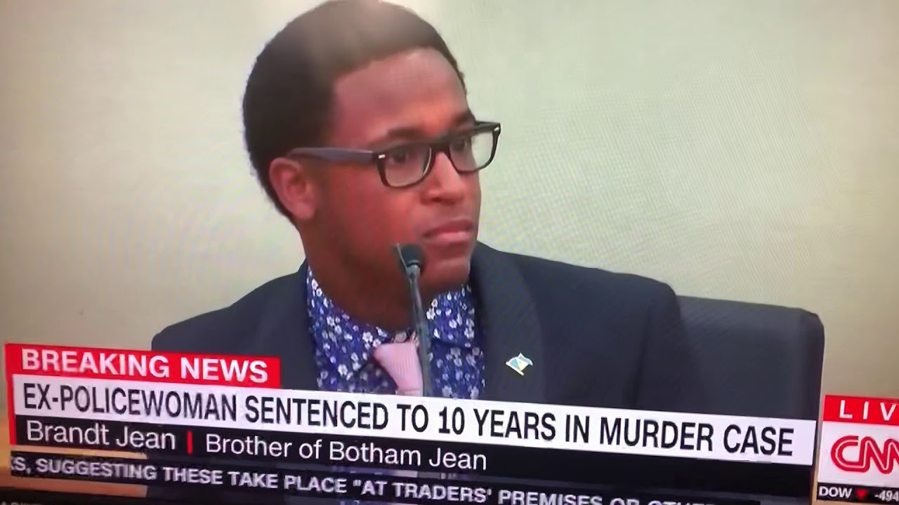 Botham Shem Jean&rsquo;s Brother Hugs Amber Guyger | #BothamJean #AmberGuyger
