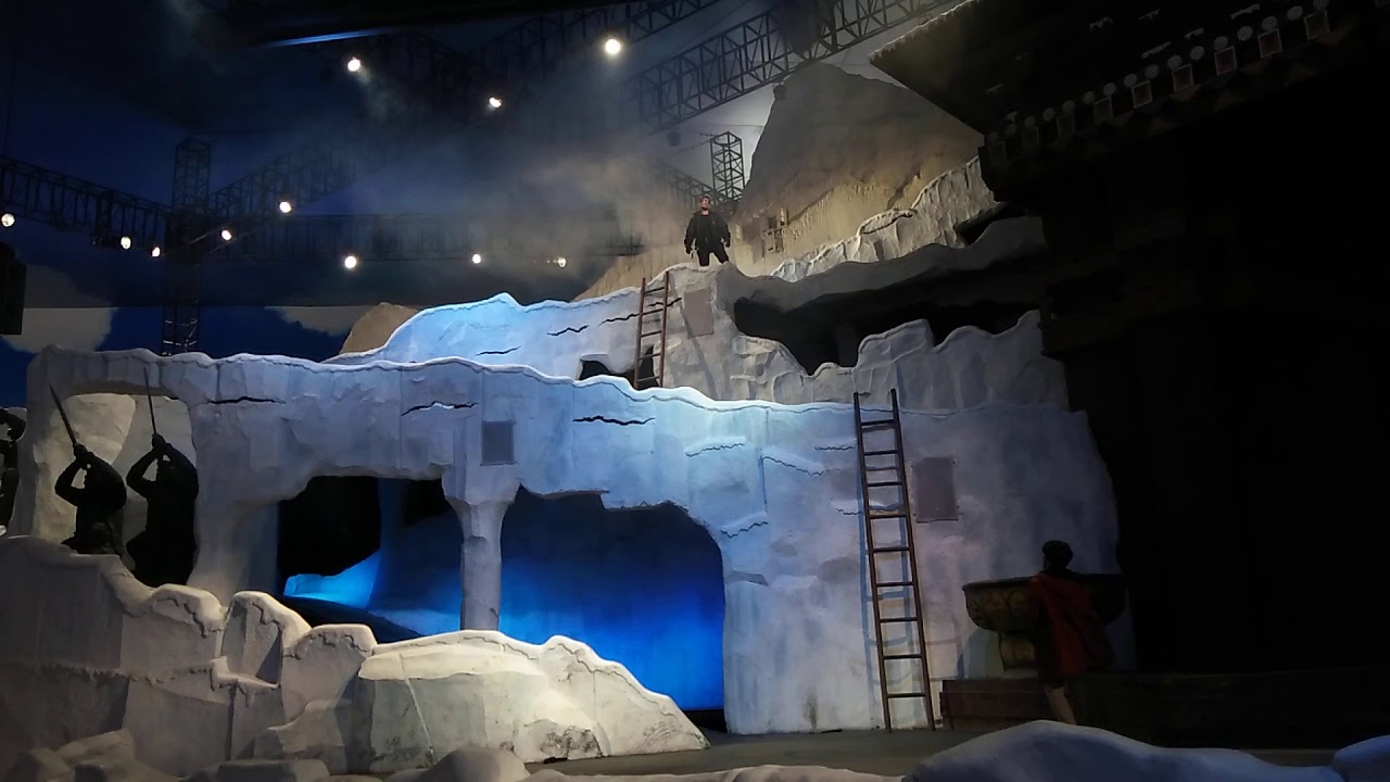 Trans Studio Bali - Temple Raiders Stunt Snow