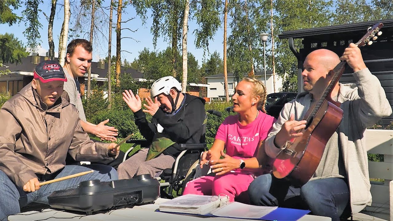 Töissä Caritaksessa - lähihoitaja Petrin tarina