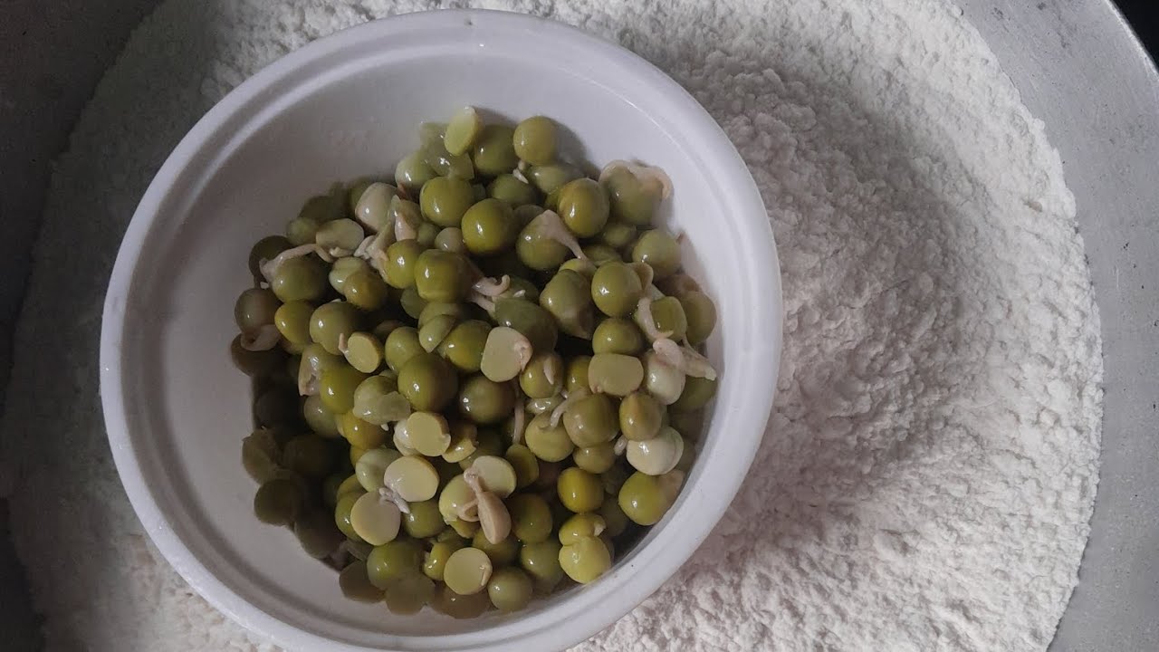 কড়াইশুঁটি শেষ হয়ে যাওয়ার আগে এইভাবে কড়াইশুঁটির পরোটা বানিয়ে খেয়ে দেখুন  #cooking #views 